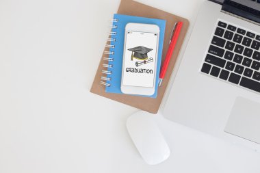  smartphone ekran üzerinde yazıt