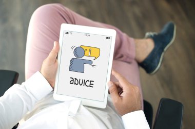 Tablet holding erkek eller