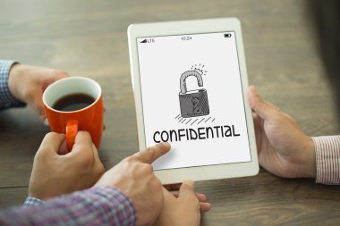 Dijital tablet ekran üzerinde yazıt