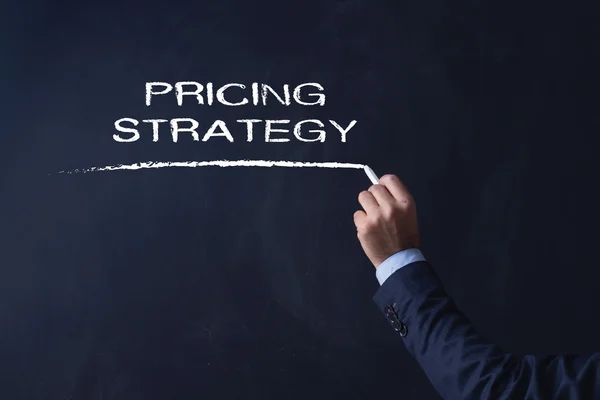 işadamı tahtaya yazma