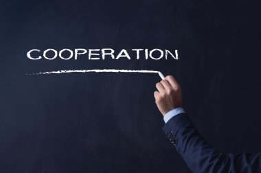 işadamı tahtaya yazma