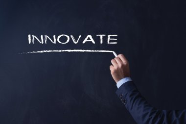 işadamı tahtaya yazma