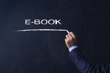 işadamı tahtaya yazma