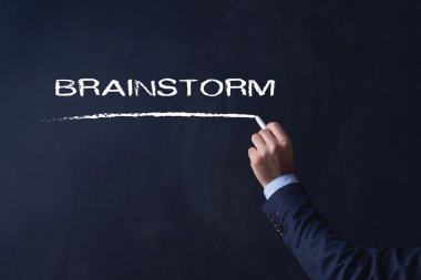 işadamı tahtaya yazma