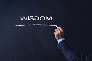 işadamı tahtaya yazma