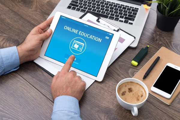 Çevrimiçi Eğitim kavramı 