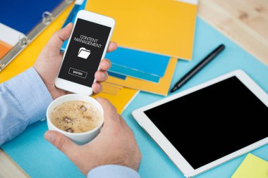 içerik yönetimi simgesini 