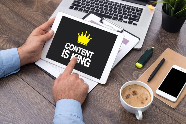 CONTENT IS KING CONCEPT — Stock Photo, Image