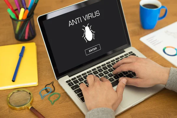 CONCEPTO ANTIVIRUS DE TECNOLOGÍA —  Fotos de Stock