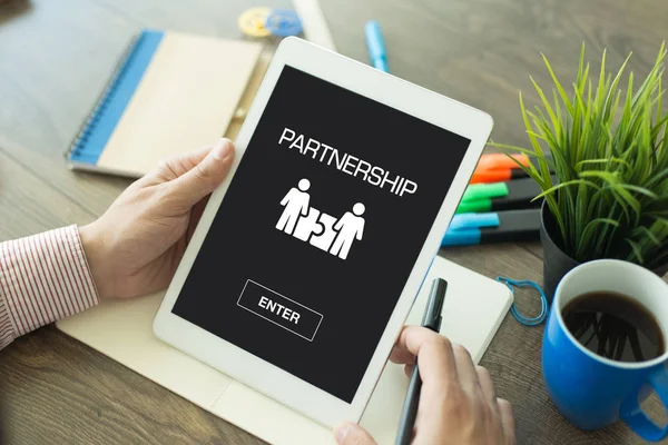 Concept van het partnerschap op scherm — Stockfoto