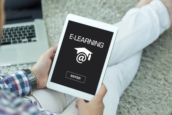 Concepto de Aprendizaje Electrónico en pantalla —  Fotos de Stock