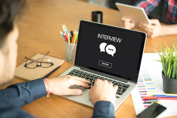 CONCEPTO DE ENTREVISTA en pantalla — Foto de Stock