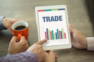 İş Çizelgeler ve grafikler ekran üzerinde 