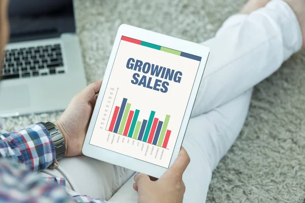 Büyüyen satış başlığı ile ekran