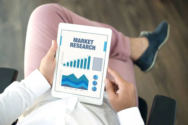 Screen with MARKET RESEARCH Title — Stock Photo, Image