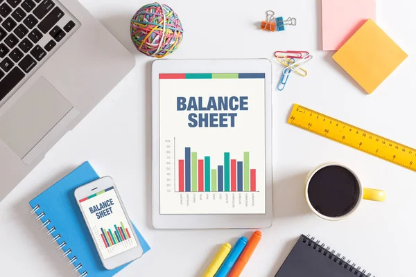 Pantalla con título BALANCE SHEET — Foto de Stock