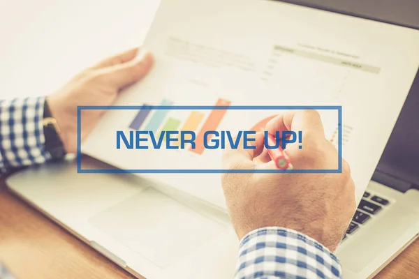Nikdy se nevzdávej! Koncepce — Stock fotografie