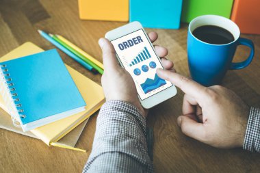 İş çizelgeleri grafikleri ekranda