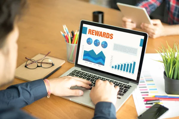 Concetto con parola REWARDS — Foto Stock