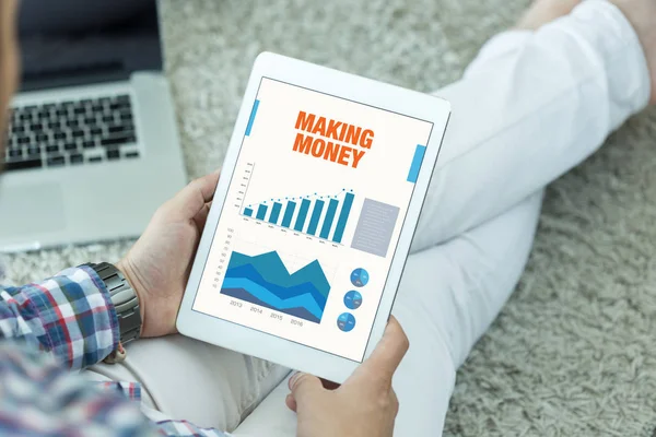 Ekran z tytułu Making Money — Zdjęcie stockowe
