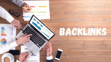 dizüstü bilgisayar kullanan iş takım