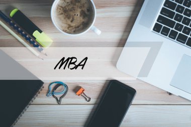 ofis masaları ve yazı