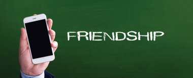 akıllı telefon elinde  