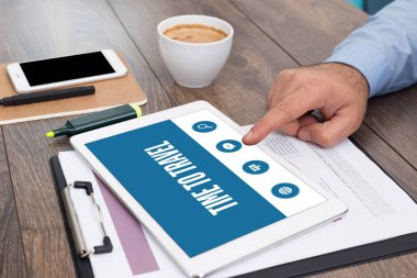 Ekran seyahat için zaman 