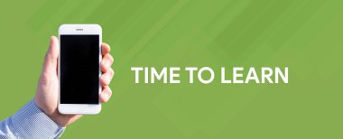 akıllı telefon elinde