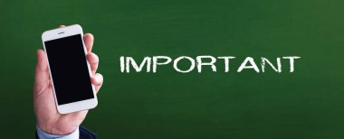 akıllı telefon elinde  