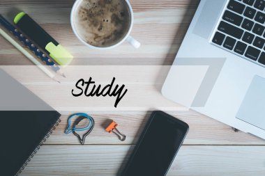 ofis masaları ve yazı