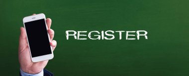 El yazı tahtası önünde, smartphone 