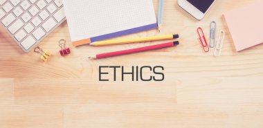 İş çalışma alanı ahşap arka plan üzerinde kavramı ile