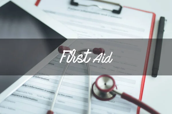 HEALTH CONCEPT: FIRST AID — Stok Foto