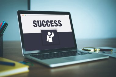 Konsept dizüstü bilgisayar ekranında