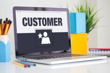 Konsept dizüstü bilgisayar ekranında