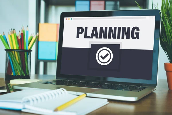 Konsept dizüstü bilgisayar ekranında