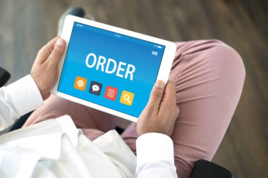 El işareti ile dijital tablet kullanma