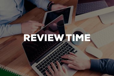 İşadamları el araçları kullanma 