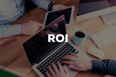 Busipesspeople araçları kullanma. 