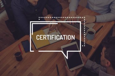 İşadamları gadget'lar ile çalışma