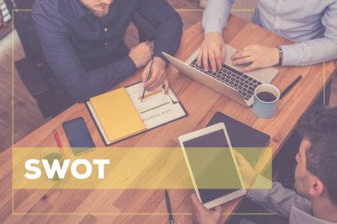 İşadamları gadget'lar ile çalışma 