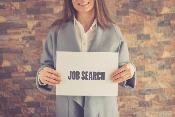 Žena představí koncept hledání zaměstnání — Stock fotografie