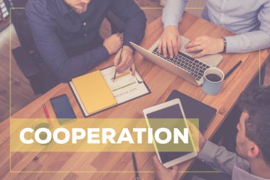 İşadamları gadget'lar ile çalışma