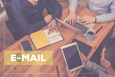 İşadamları gadget'lar ile çalışma