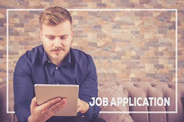 Man using laptop — Stock Photo, Image