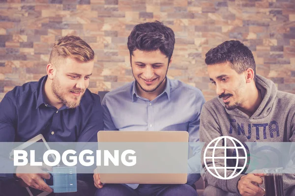Concept de la technologie de blogging — Photo