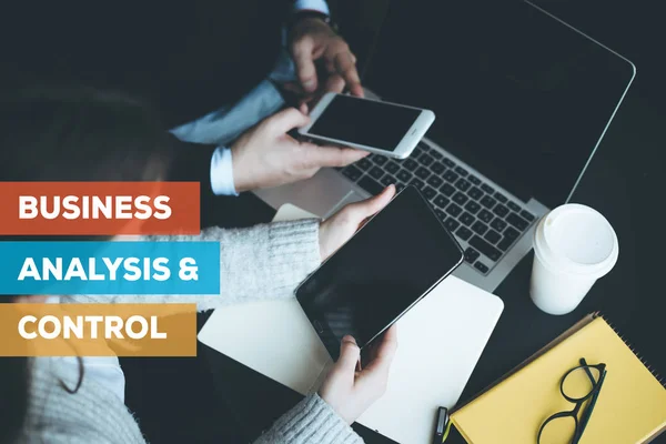 Business Analysis & kontroll koncept — Stockfoto