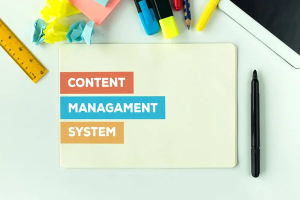 CONTENT MANAGAMENT SYSTEM CONCEPT — Stock Photo, Image