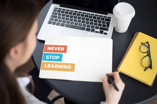 NEVER STOP LEARNING CONCEPT — 스톡 사진